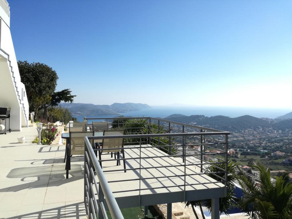 Infinity Blue Suite Saronida Exterior foto