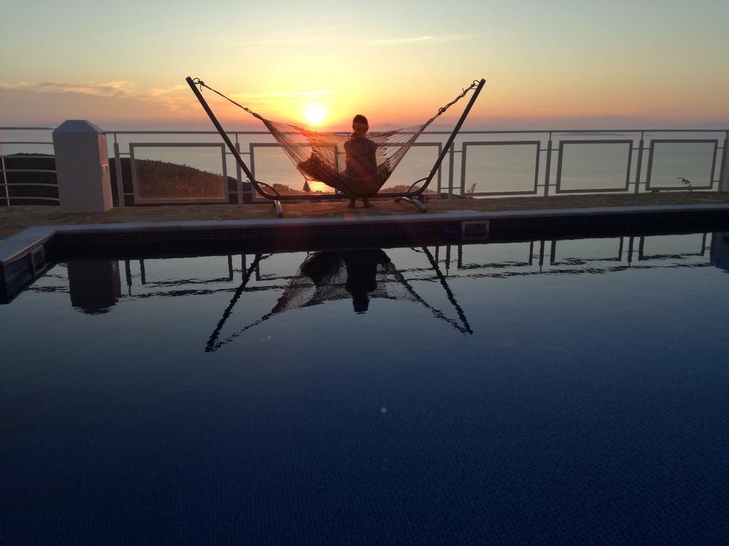 Infinity Blue Suite Saronida Exterior foto