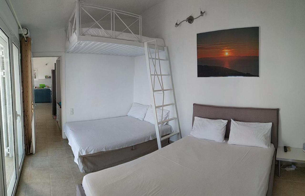 Infinity Blue Suite Saronida Exterior foto